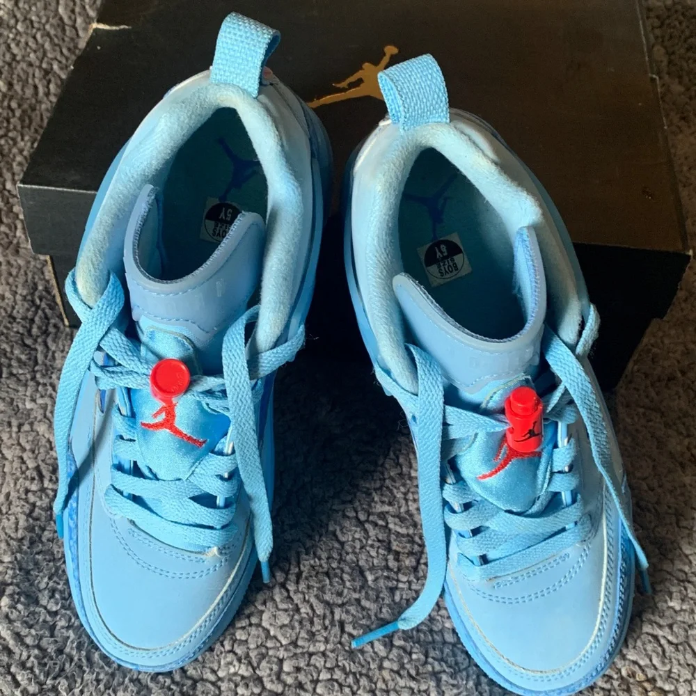 Air Jordan Spizike Low Blue Sneakers - Picture 4 of 8